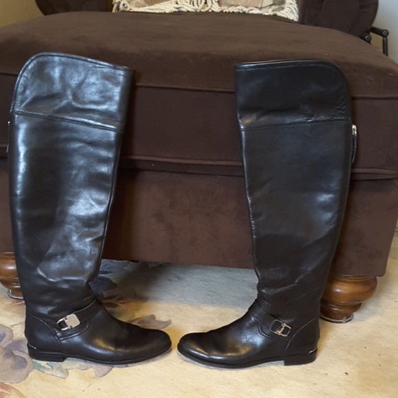 Boots - Picture 1 of 4